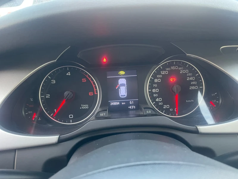 Audi A4 2.0TDI NAVI ПОДГРЕВ LED 143КС, снимка 14 - Автомобили и джипове - 49238127