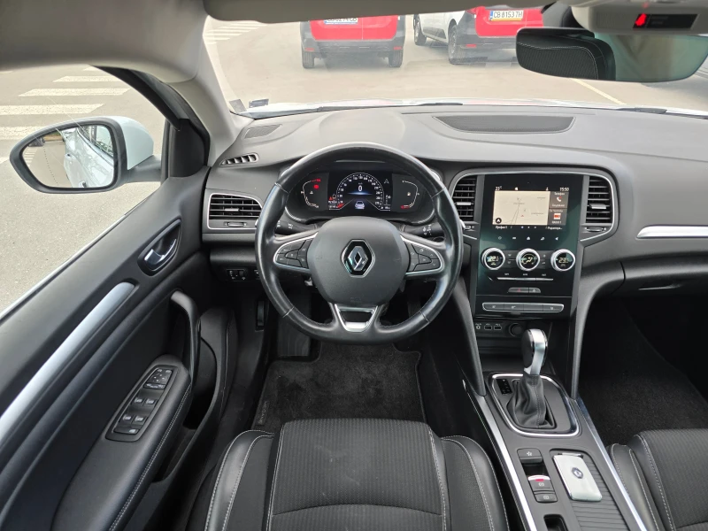 Renault Megane 1.3 Tce Intens, снимка 10 - Автомобили и джипове - 51358342