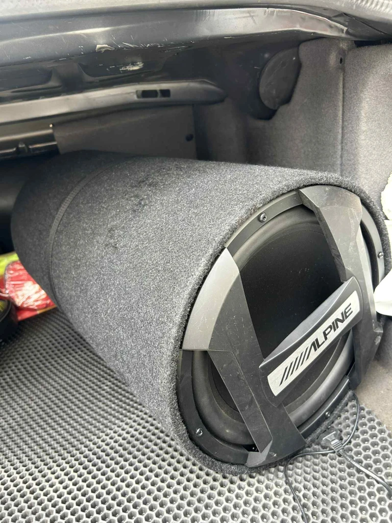 BMW 528, снимка 11 - Автомобили и джипове - 52270054