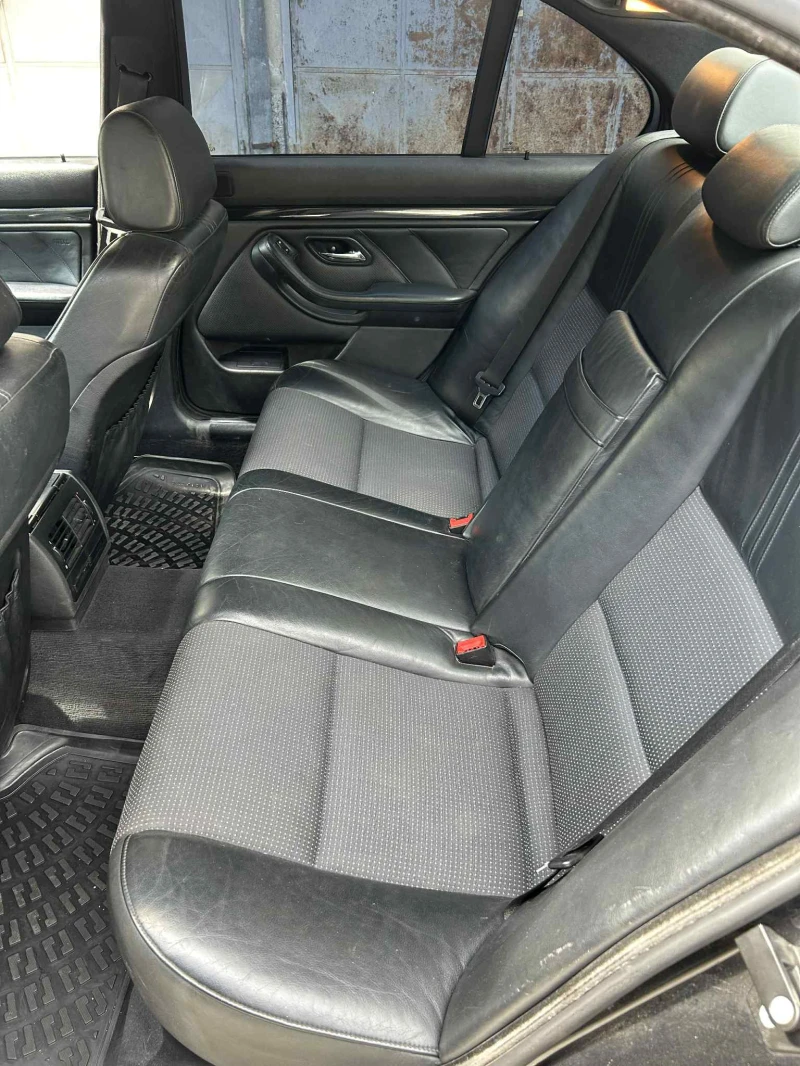 BMW 528, снимка 10 - Автомобили и джипове - 52270054