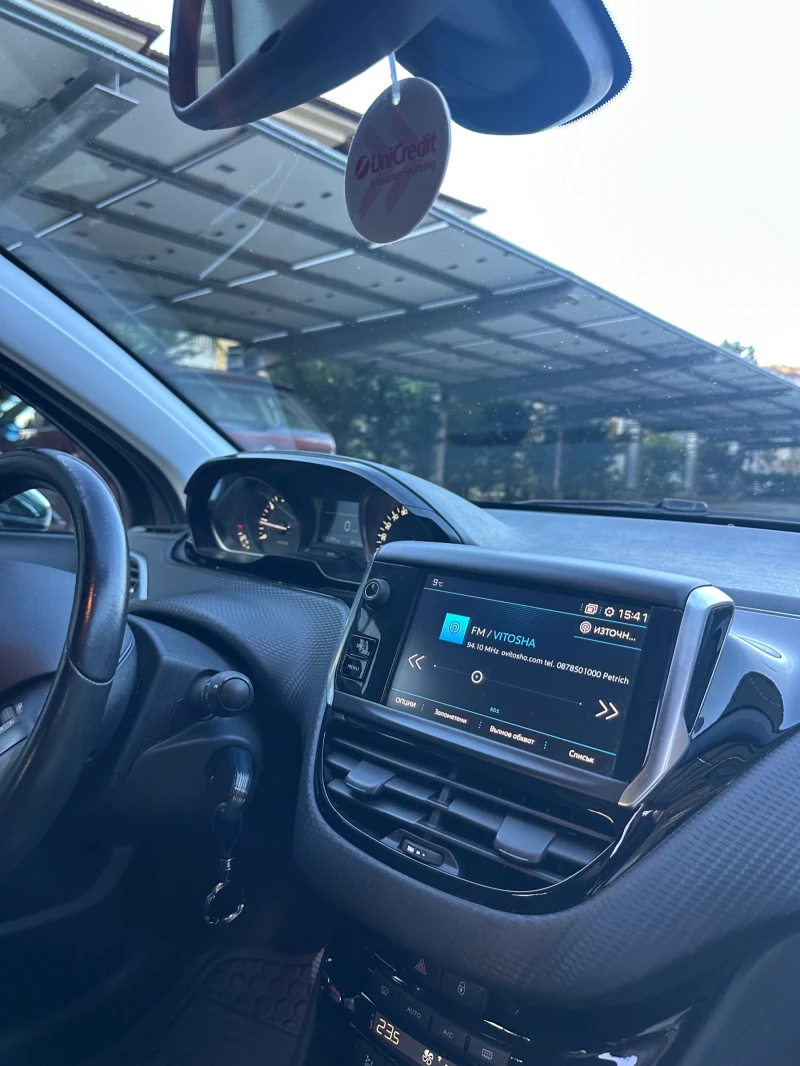 Peugeot 208 PureTech Allure, снимка 11 - Автомобили и джипове - 52623341