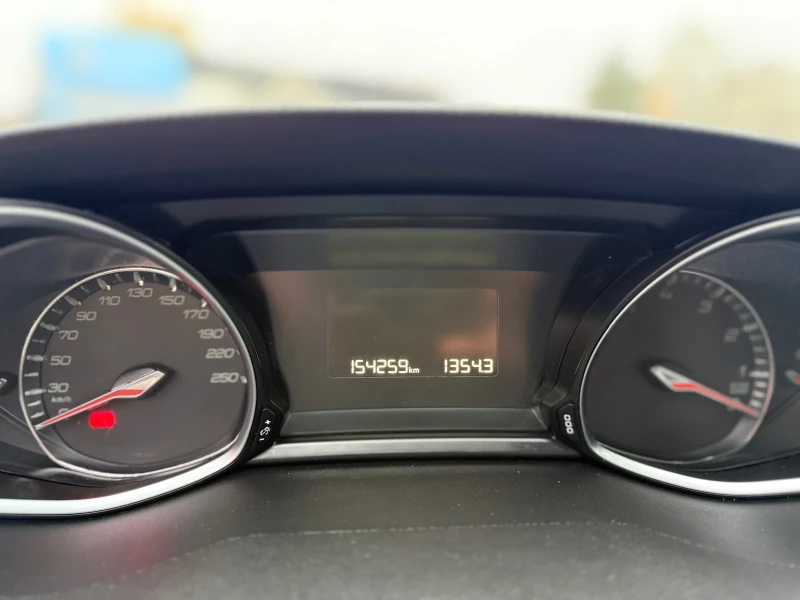 Peugeot 308 1.2I-131ps, снимка 14 - Автомобили и джипове - 52662098