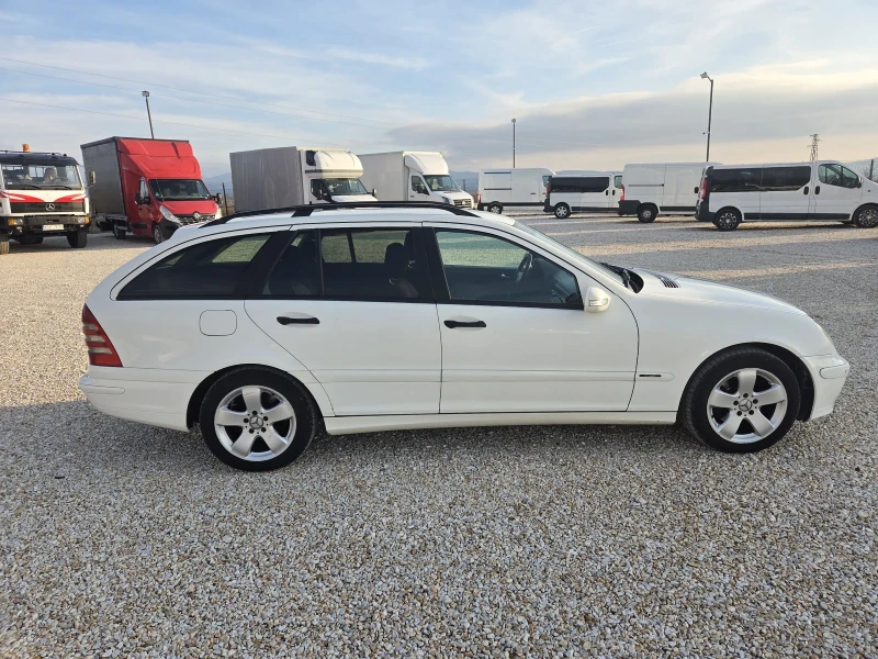 Mercedes-Benz C 220, снимка 3 - Автомобили и джипове - 52711156