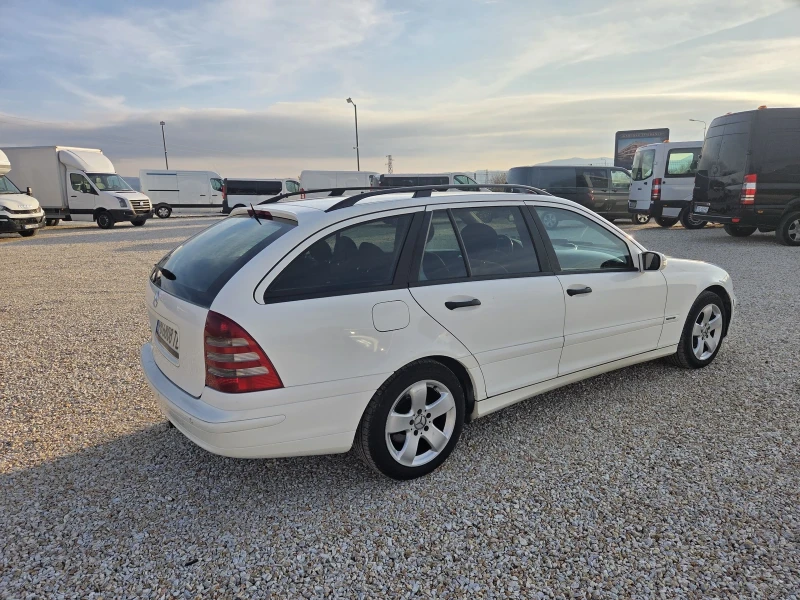 Mercedes-Benz C 220, снимка 4 - Автомобили и джипове - 52711156