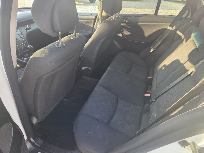 Mercedes-Benz C 220, снимка 9 - Автомобили и джипове - 52711156