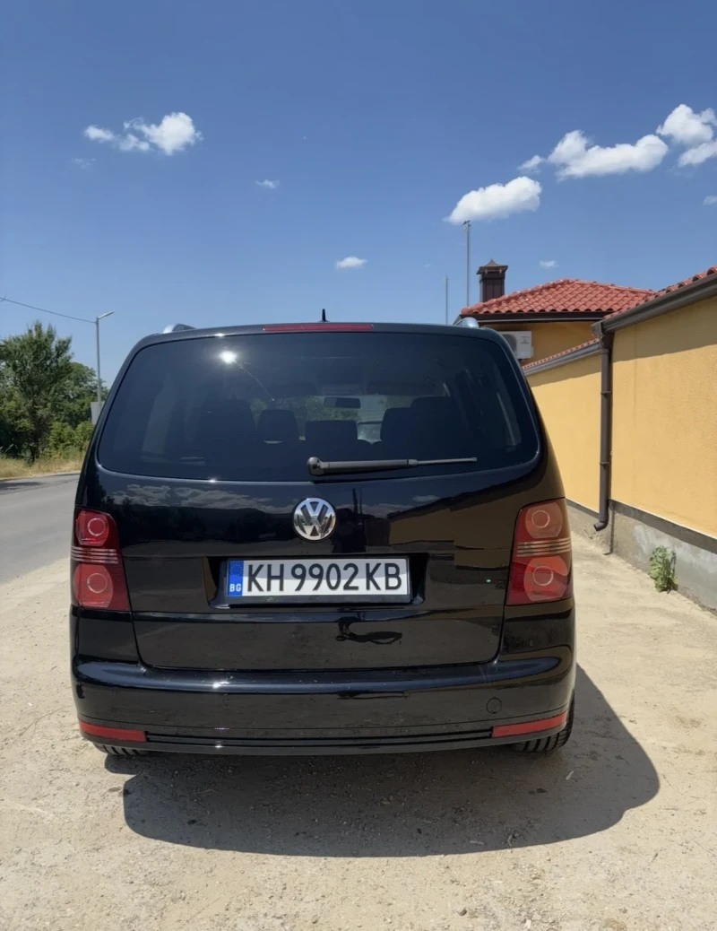 VW Touran, снимка 8 - Автомобили и джипове - 53100640
