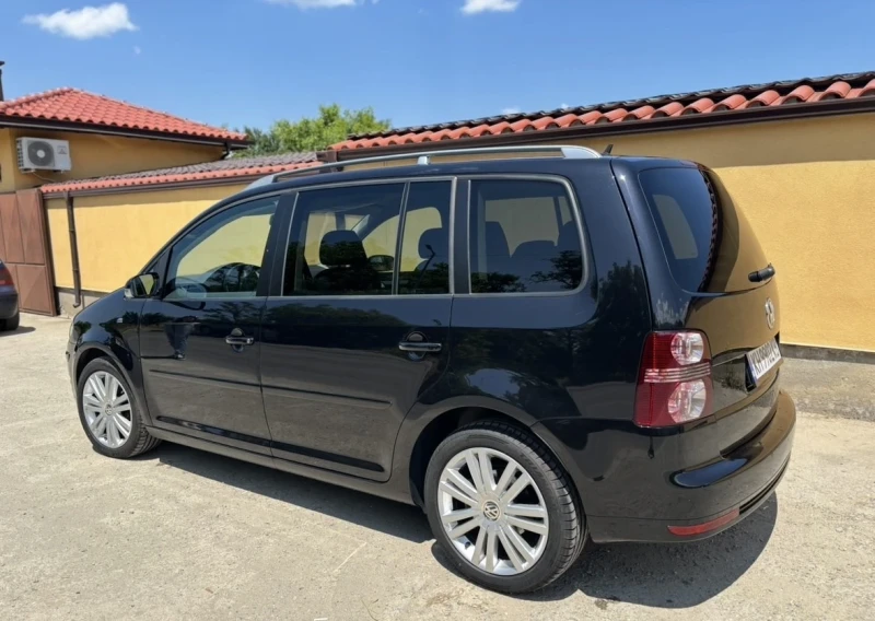 VW Touran, снимка 3 - Автомобили и джипове - 53100640