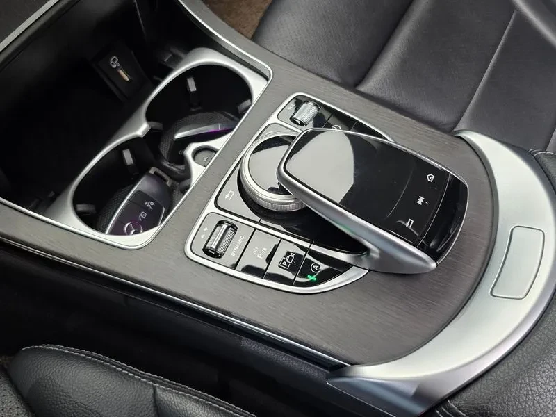 Mercedes-Benz C 200 Avantgarde, снимка 16 - Автомобили и джипове - 55783941