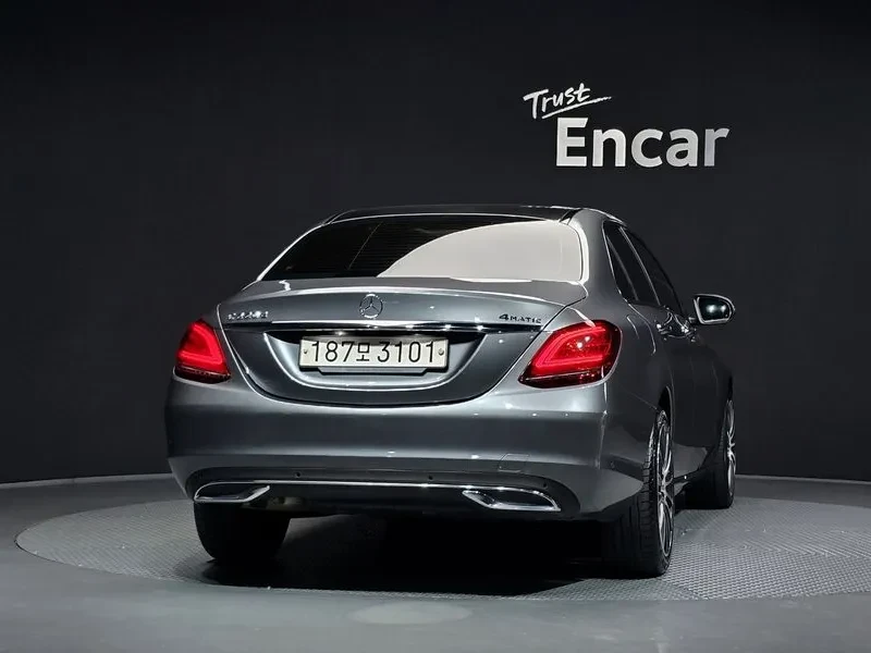 Mercedes-Benz C 200 Avantgarde, снимка 4 - Автомобили и джипове - 55783941
