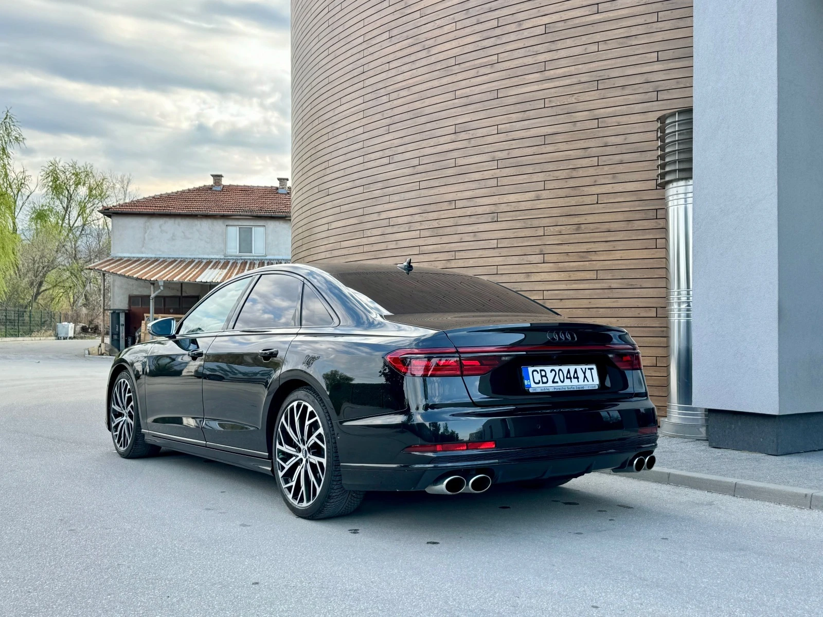 Audi S8  - изображение 3