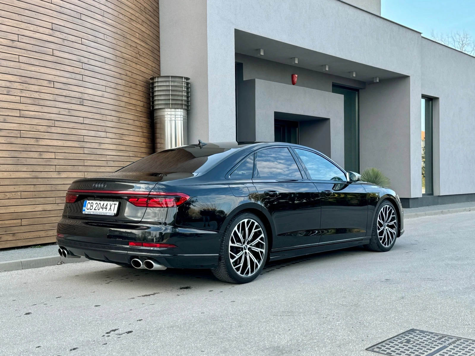 Audi S8  - изображение 4