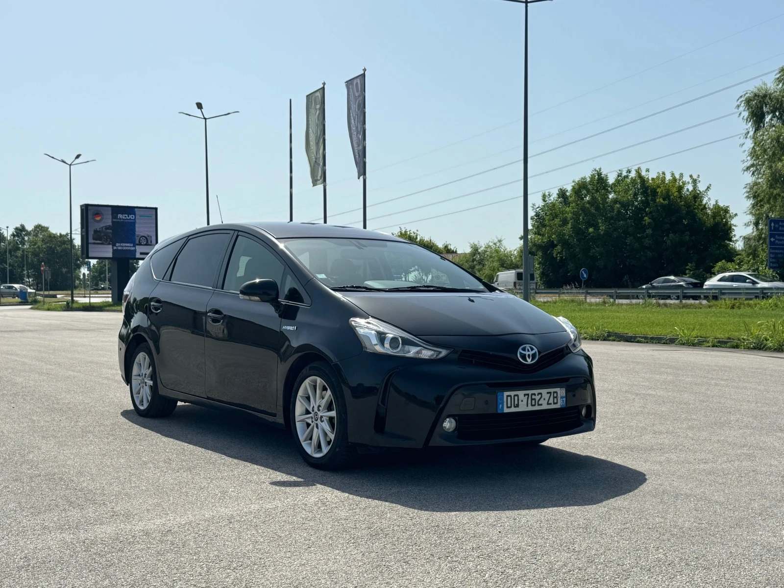 Toyota Prius Plus* Hybrid*  - изображение 3