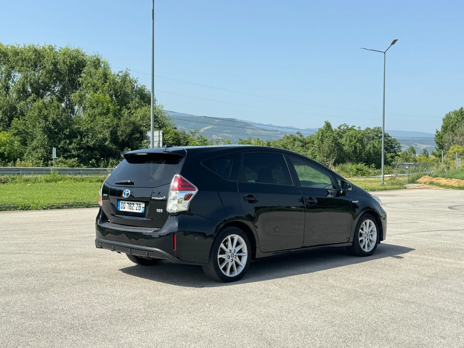 Toyota Prius Plus* Hybrid*  - изображение 5