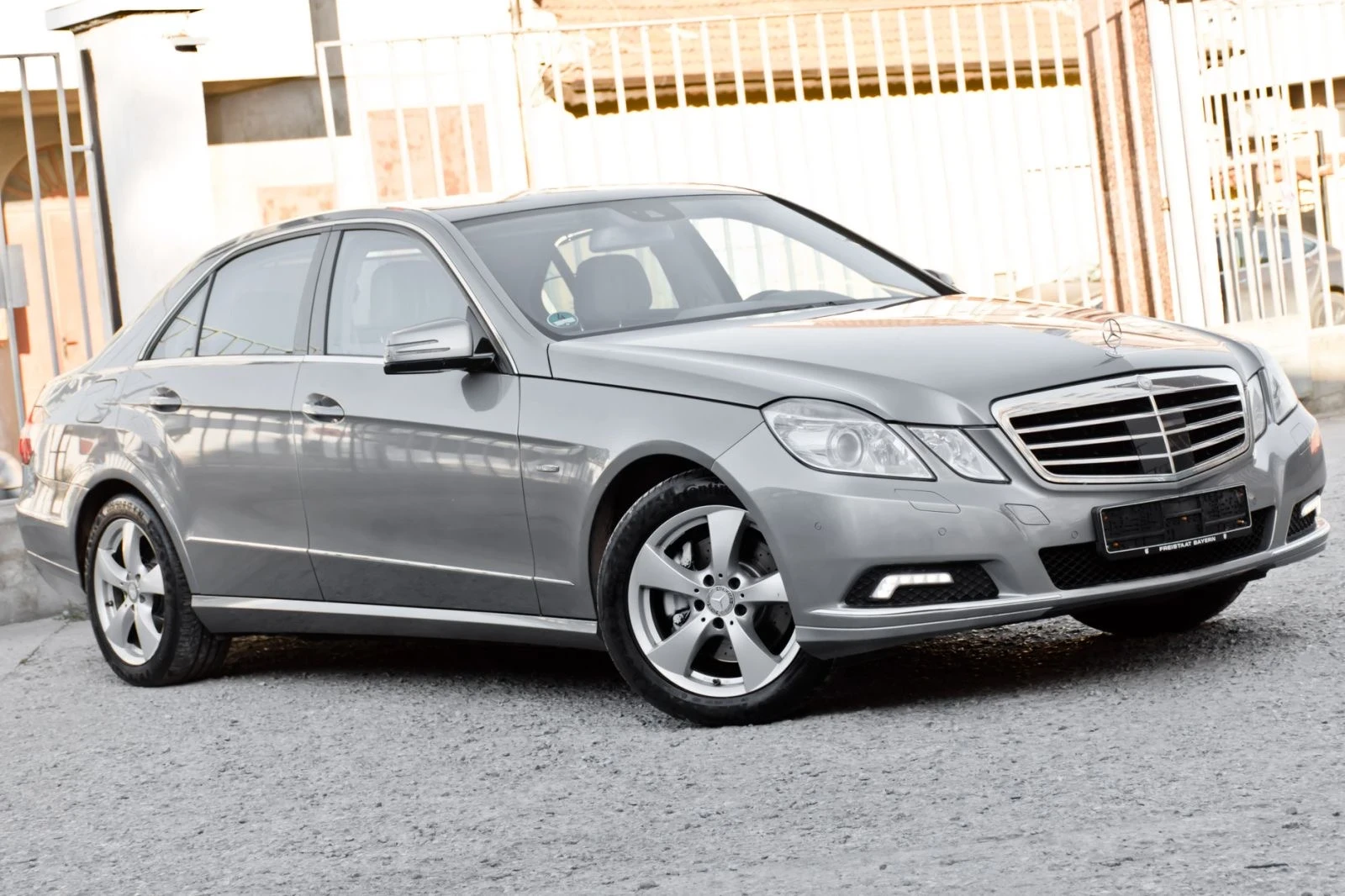 Mercedes-Benz E 350 CDI-DISTRONIC-МАСАЖ-КАМЕРА-AMBIENT-LINE ASIST-FULL - изображение 3