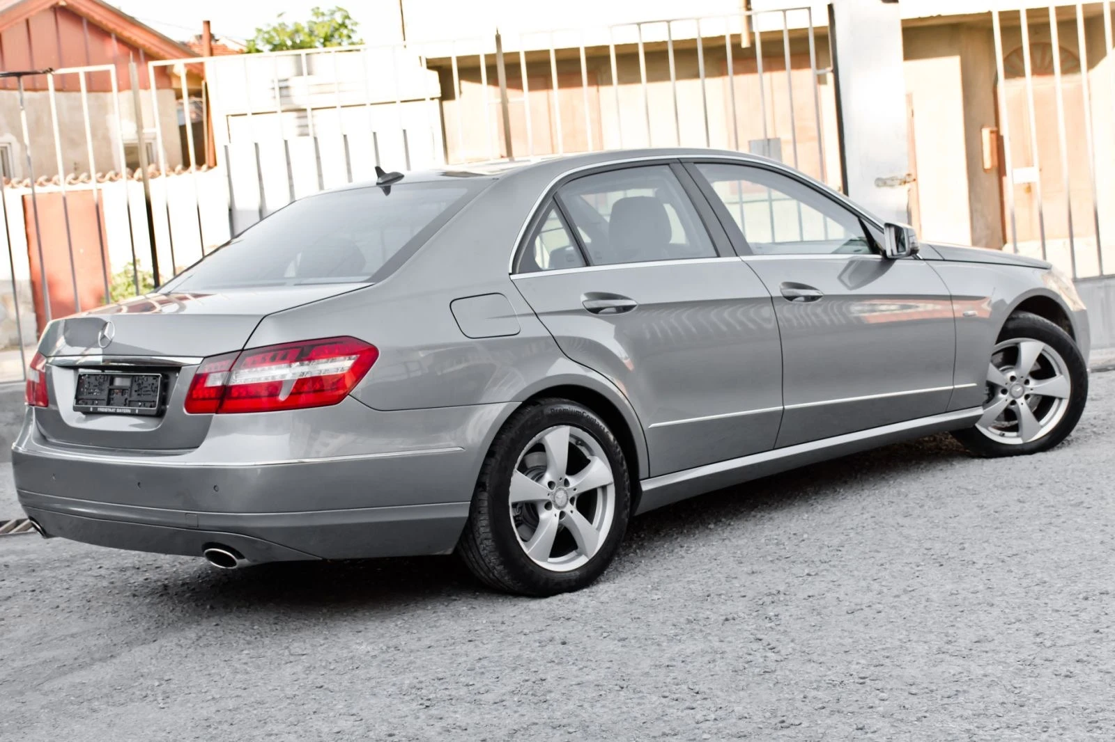 Mercedes-Benz E 350 CDI-DISTRONIC-МАСАЖ-КАМЕРА-AMBIENT-LINE ASIST-FULL - изображение 4
