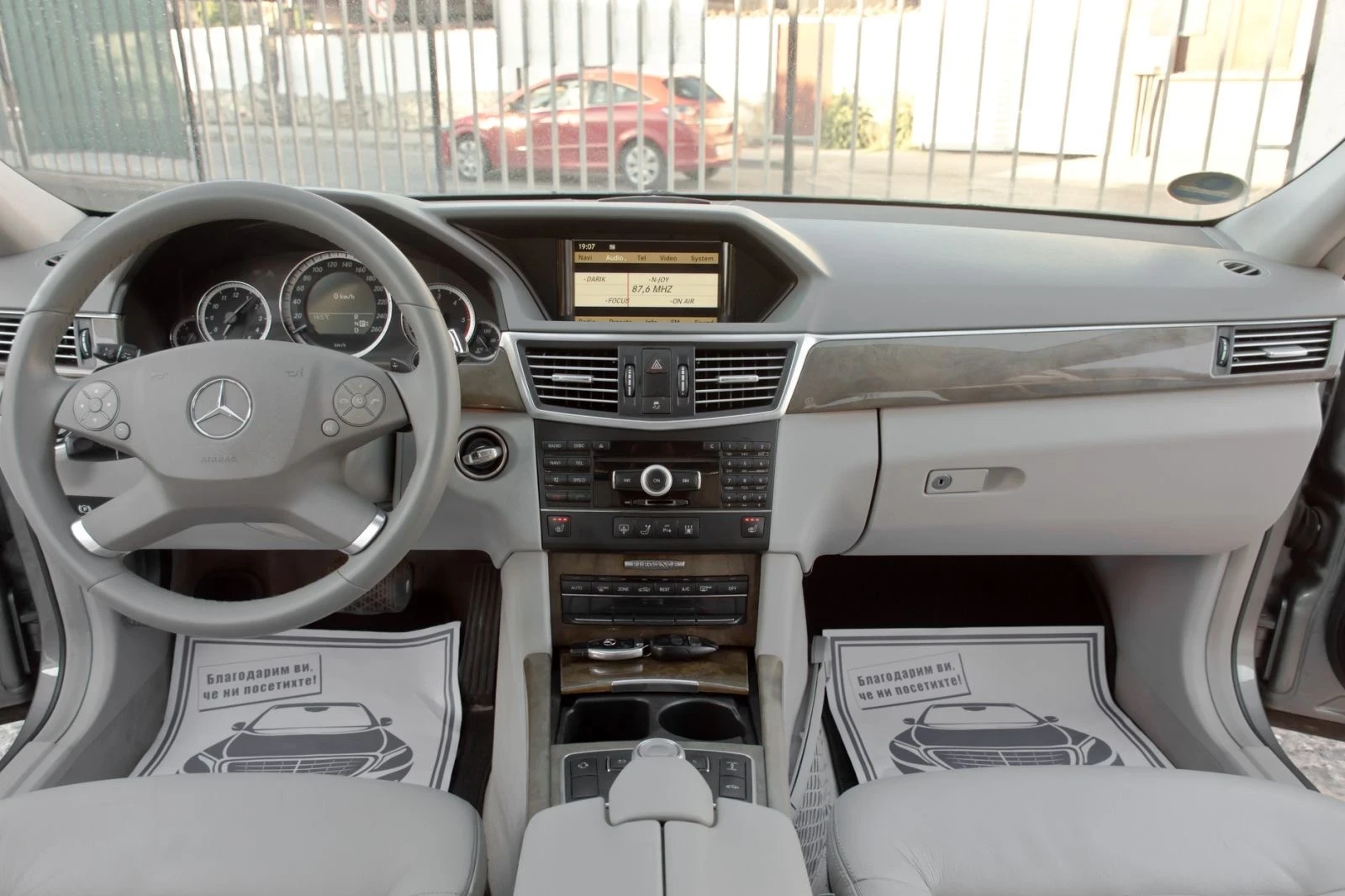 Mercedes-Benz E 350 CDI-DISTRONIC-МАСАЖ-КАМЕРА-AMBIENT-LINE ASIST-FULL - изображение 9