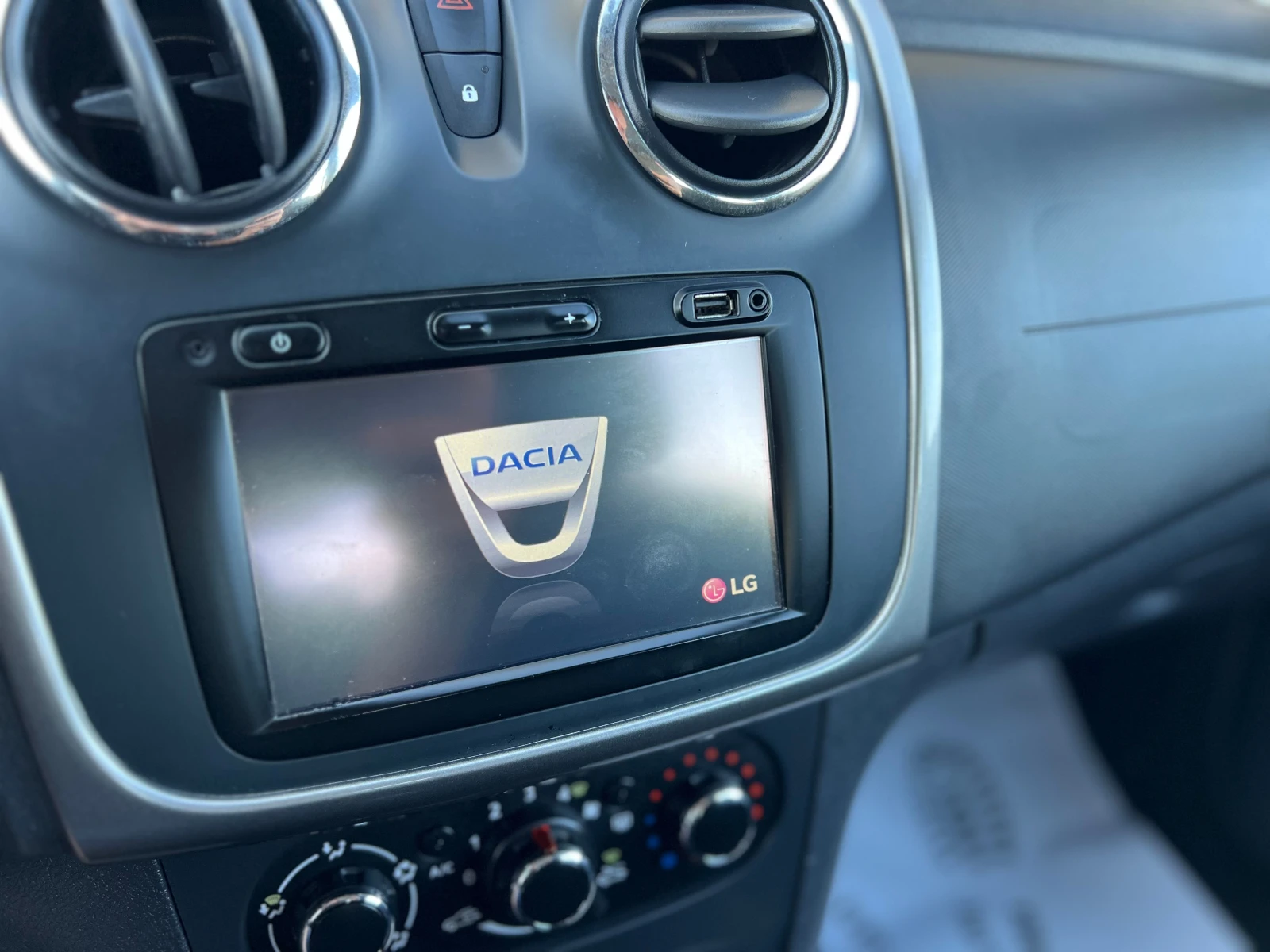 Dacia Sandero 0.9 TCE LPG ГАЗ-ИНЖ EURO-6B Клима НАВИГАЦИЯ KTEO - изображение 7
