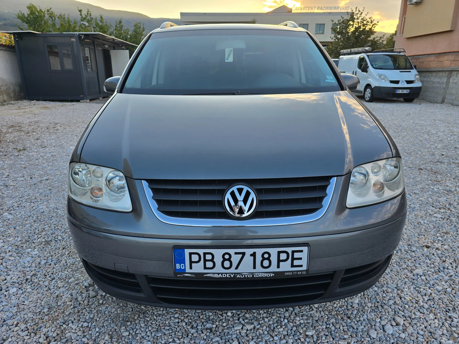 VW Touran 2.0TDI 7-местен - изображение 6