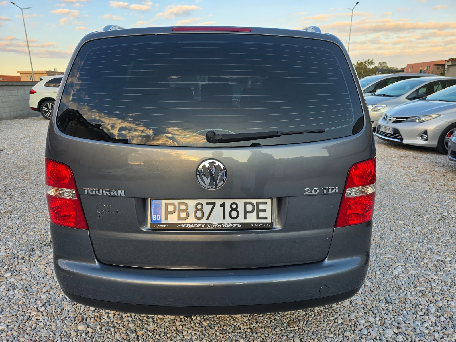 VW Touran 2.0TDI 7-местен - изображение 3