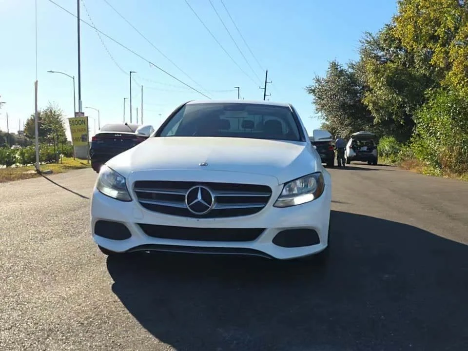 Mercedes-Benz C 300  - изображение 2