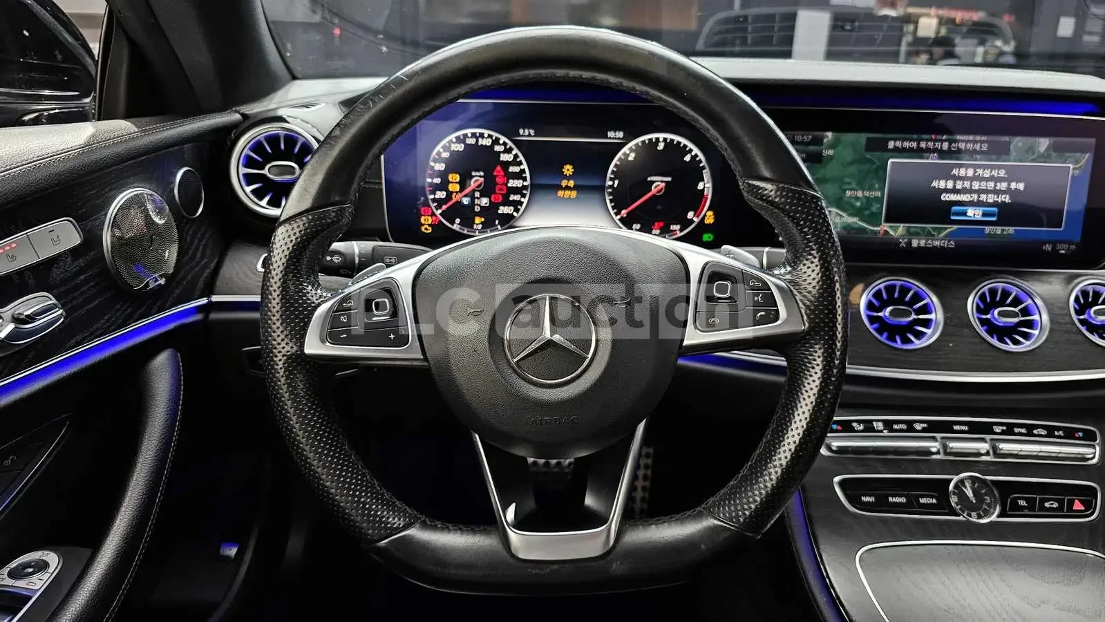 Mercedes-Benz E 220 AMG PK* PANAMERICANA* 53 LOOK* HEAD-UP* КРАЙНА ЦЕН, снимка 8 - Автомобили и джипове - 54019874