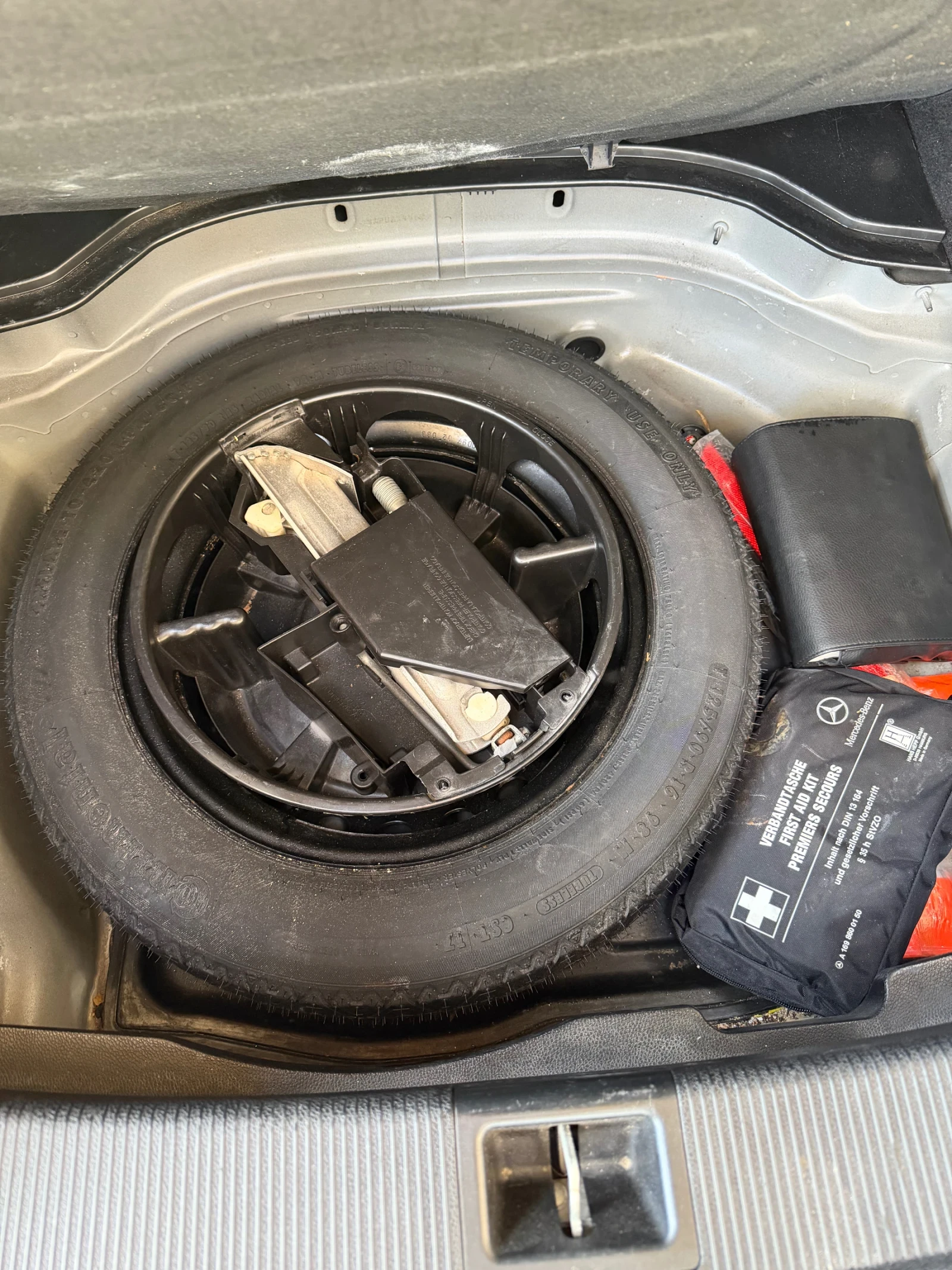 Mercedes-Benz C 200, снимка 6 - Автомобили и джипове - 54345871