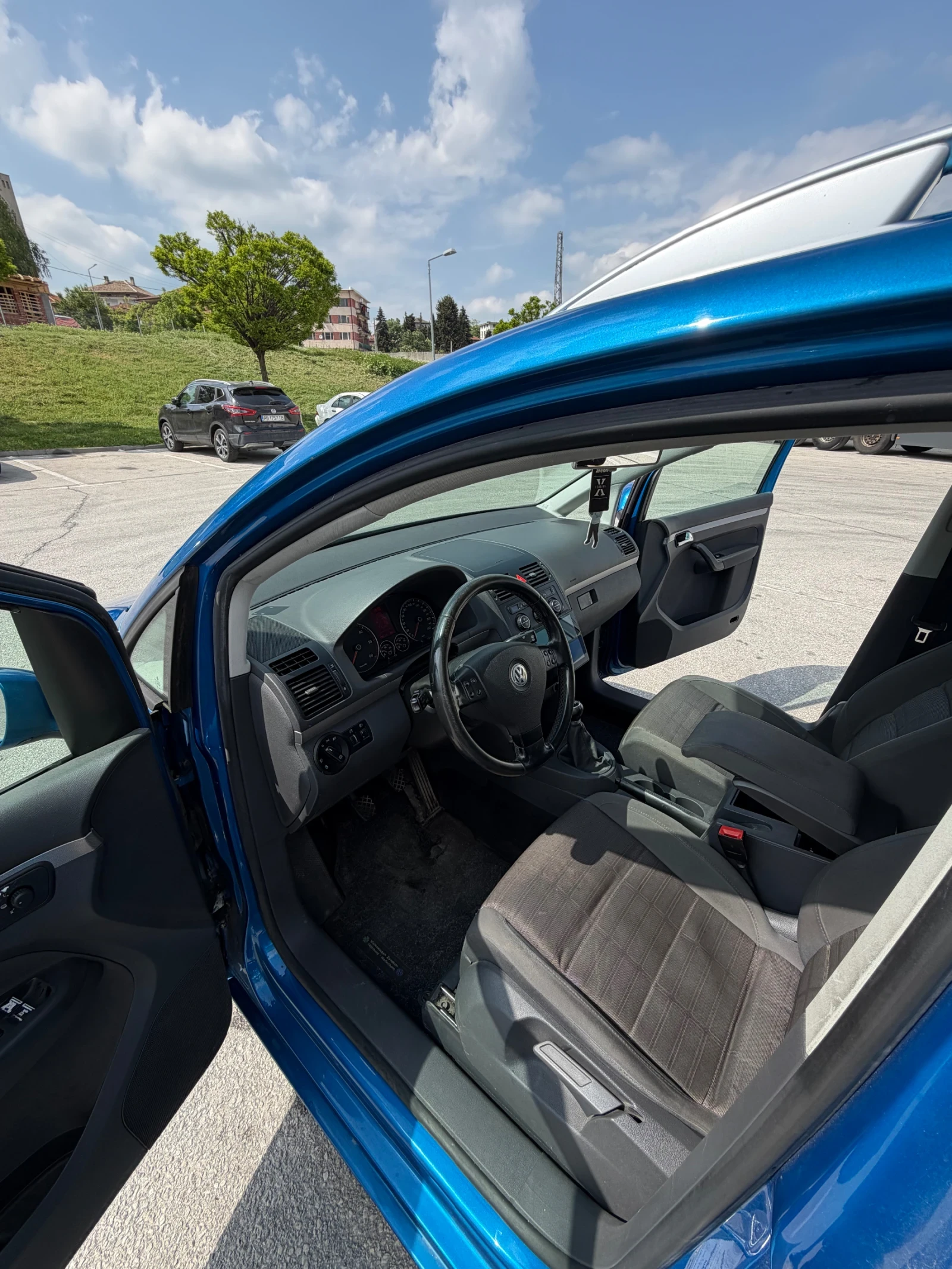 VW Touran, снимка 7 - Автомобили и джипове - 54508788