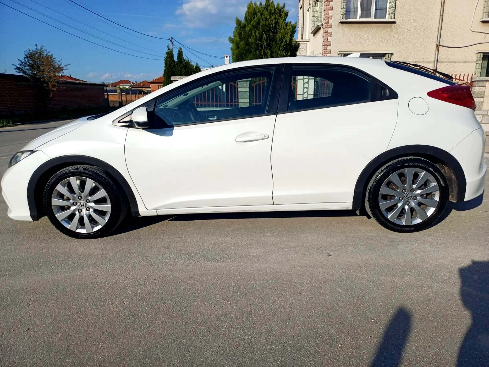 Honda Civic 1.8 i-vtec, снимка 6 - Автомобили и джипове - 54706757