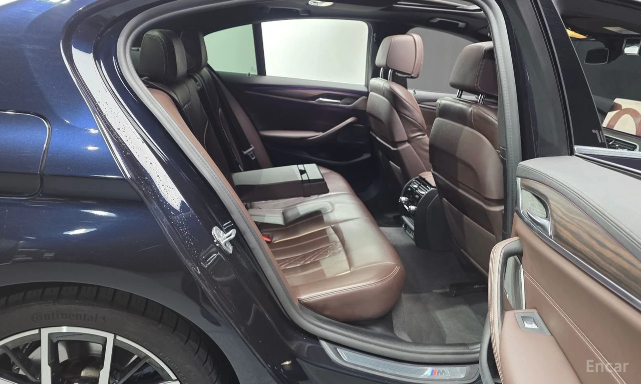 BMW 530E M* SPORT* HARMON* KARDON* ХЕДЪП* 360КАМЕРА* LANE* , снимка 14 - Автомобили и джипове - 54823317