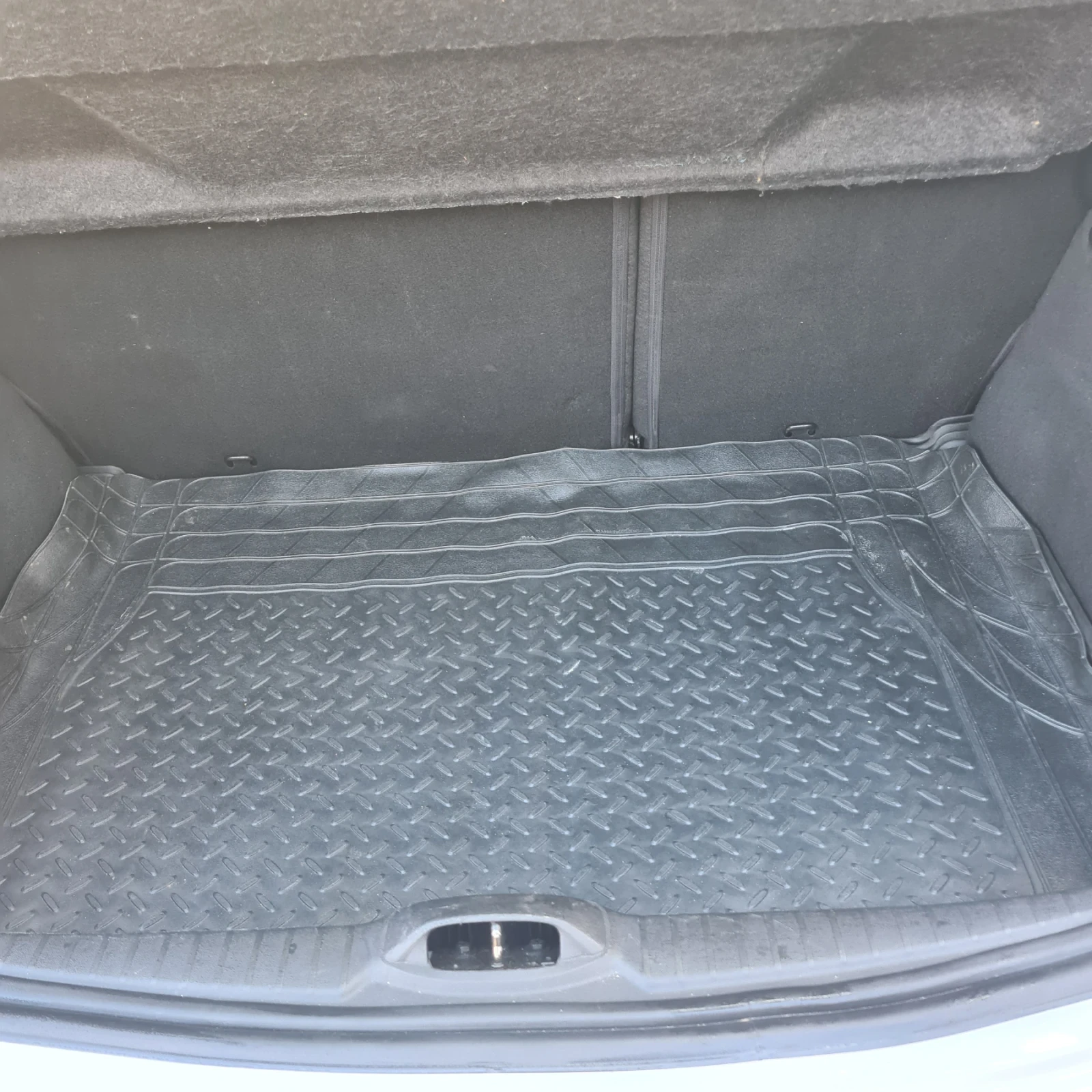 Peugeot 208, снимка 7 - Автомобили и джипове - 54984551