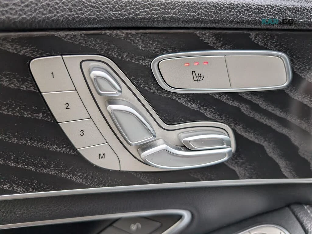 Mercedes-Benz C 300 4MATIC* AвтоКредит* (ЦЕНА ДО БГ), снимка 11 - Автомобили и джипове - 55190322