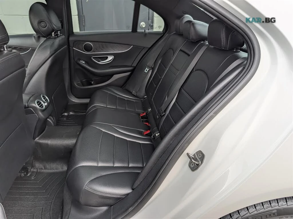 Mercedes-Benz C 300 4MATIC* AвтоКредит* (ЦЕНА ДО БГ), снимка 17 - Автомобили и джипове - 55190322