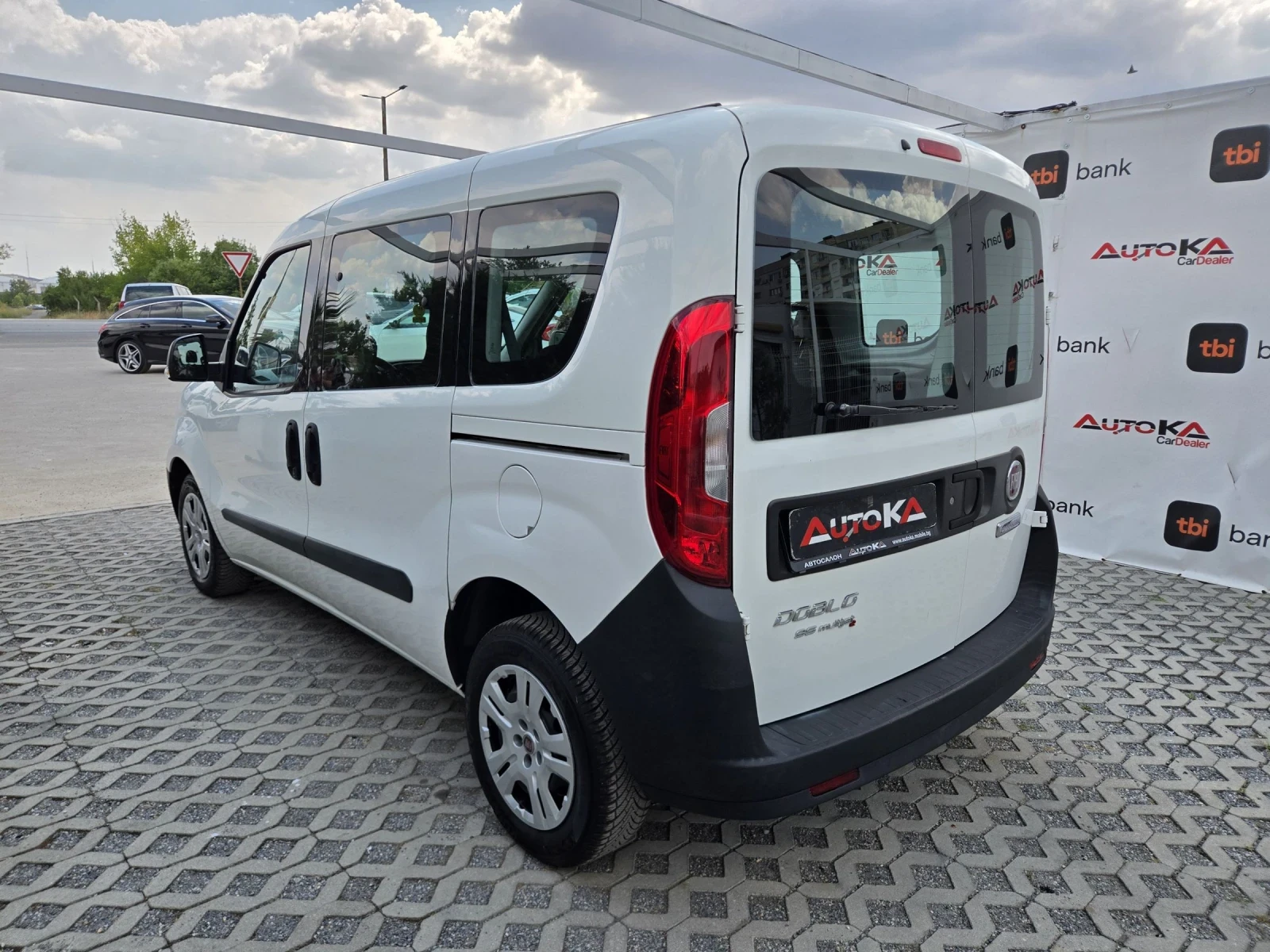 Fiat Doblo 1.3Multijet-95кс= EURO 6B= ПЪТНИЧЕСКИ= N1-5МЕСТА!, снимка 5 - Автомобили и джипове - 55590464