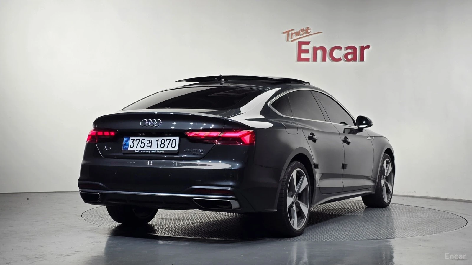 Audi A5 40TFSI* QUATTRO* ПОДГРЕВ* КОЖА* ПАНОРАМА* КАМЕРА* , снимка 2 - Автомобили и джипове - 55689493