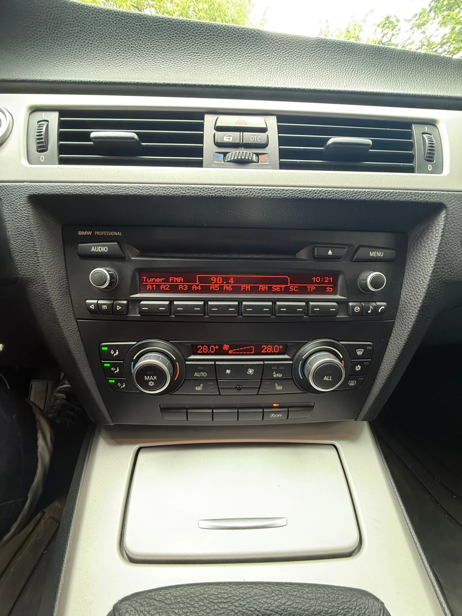 BMW 316 E90 Facelift , снимка 11 - Автомобили и джипове - 55736424