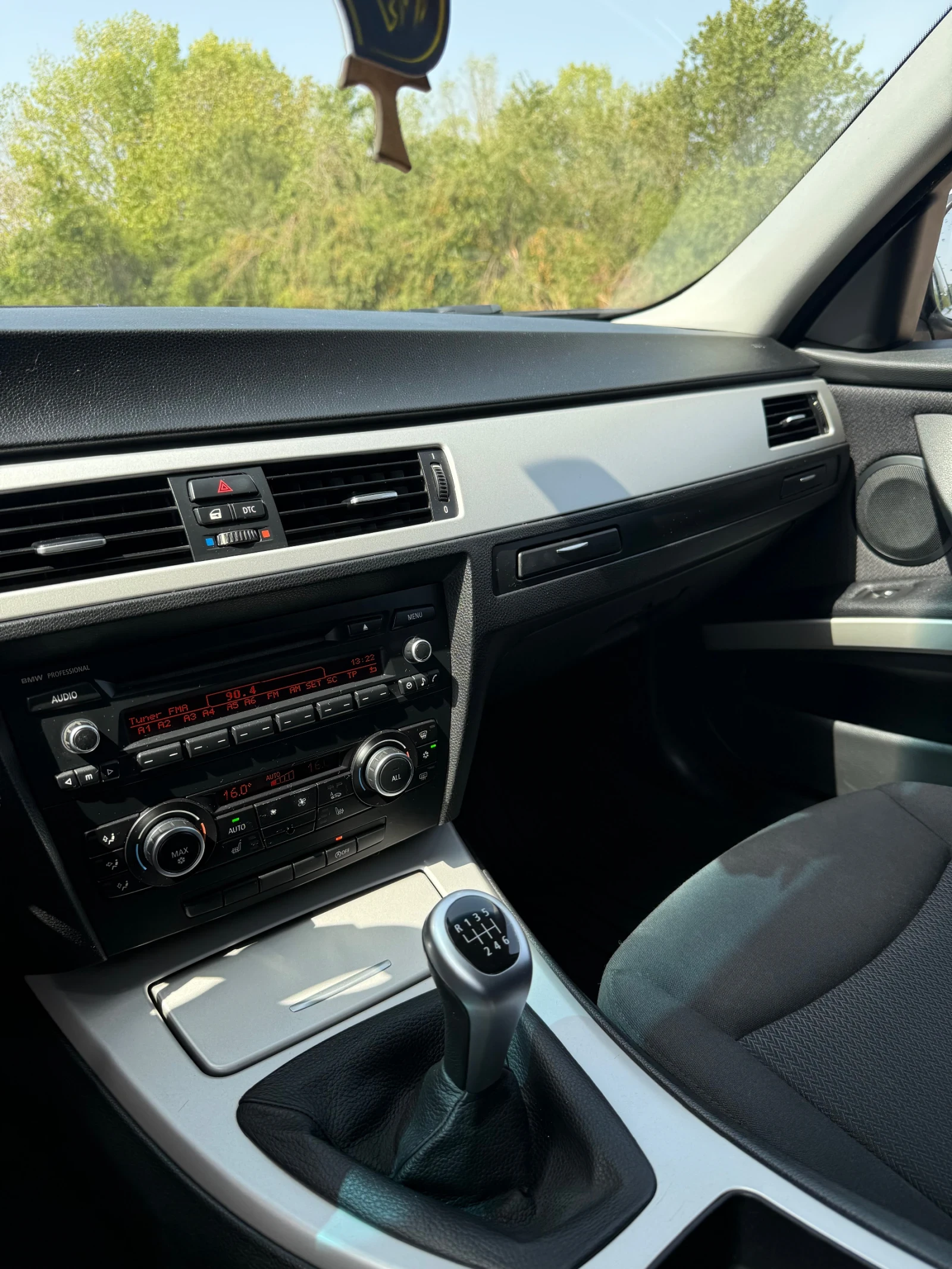 BMW 316 E90 Facelift , снимка 11 - Автомобили и джипове - 55736424