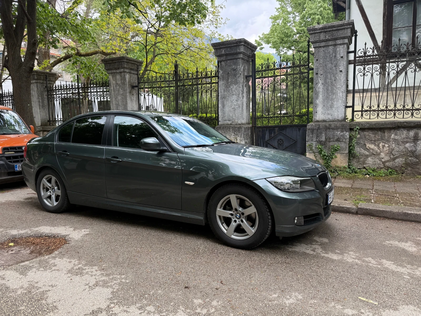 BMW 316 E90 Facelift , снимка 3 - Автомобили и джипове - 55736424