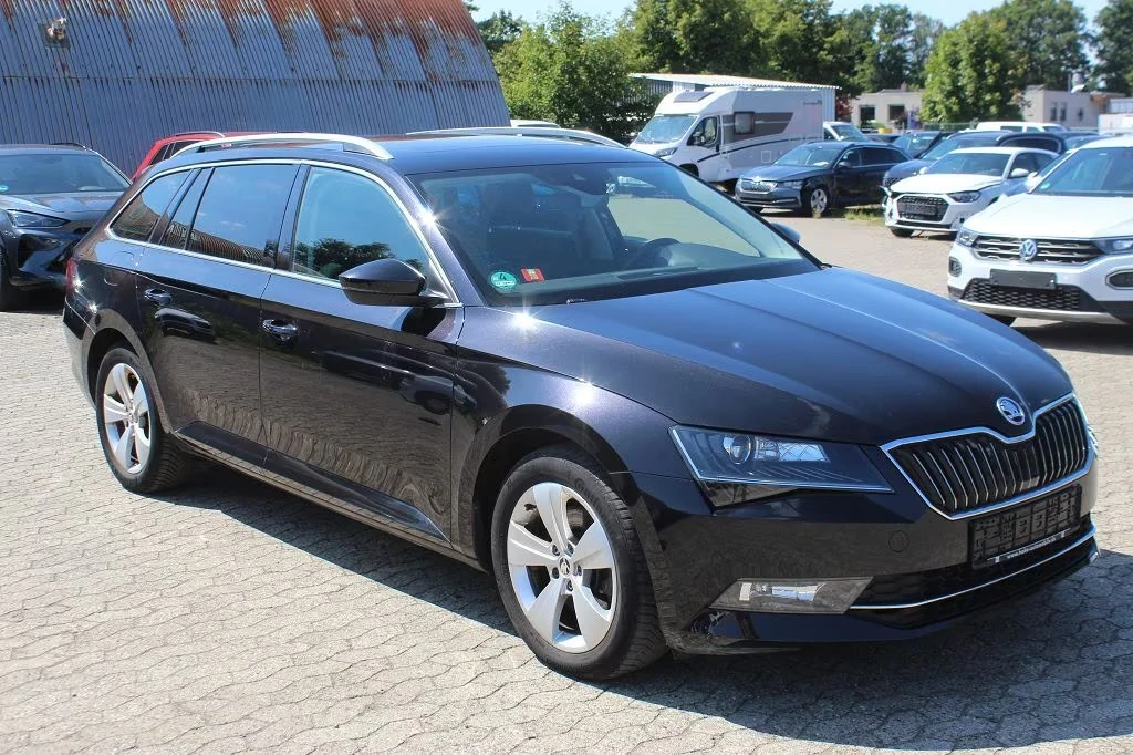 Skoda Superb 4x4 Style Panorama, снимка 2 - Автомобили и джипове - 55811373