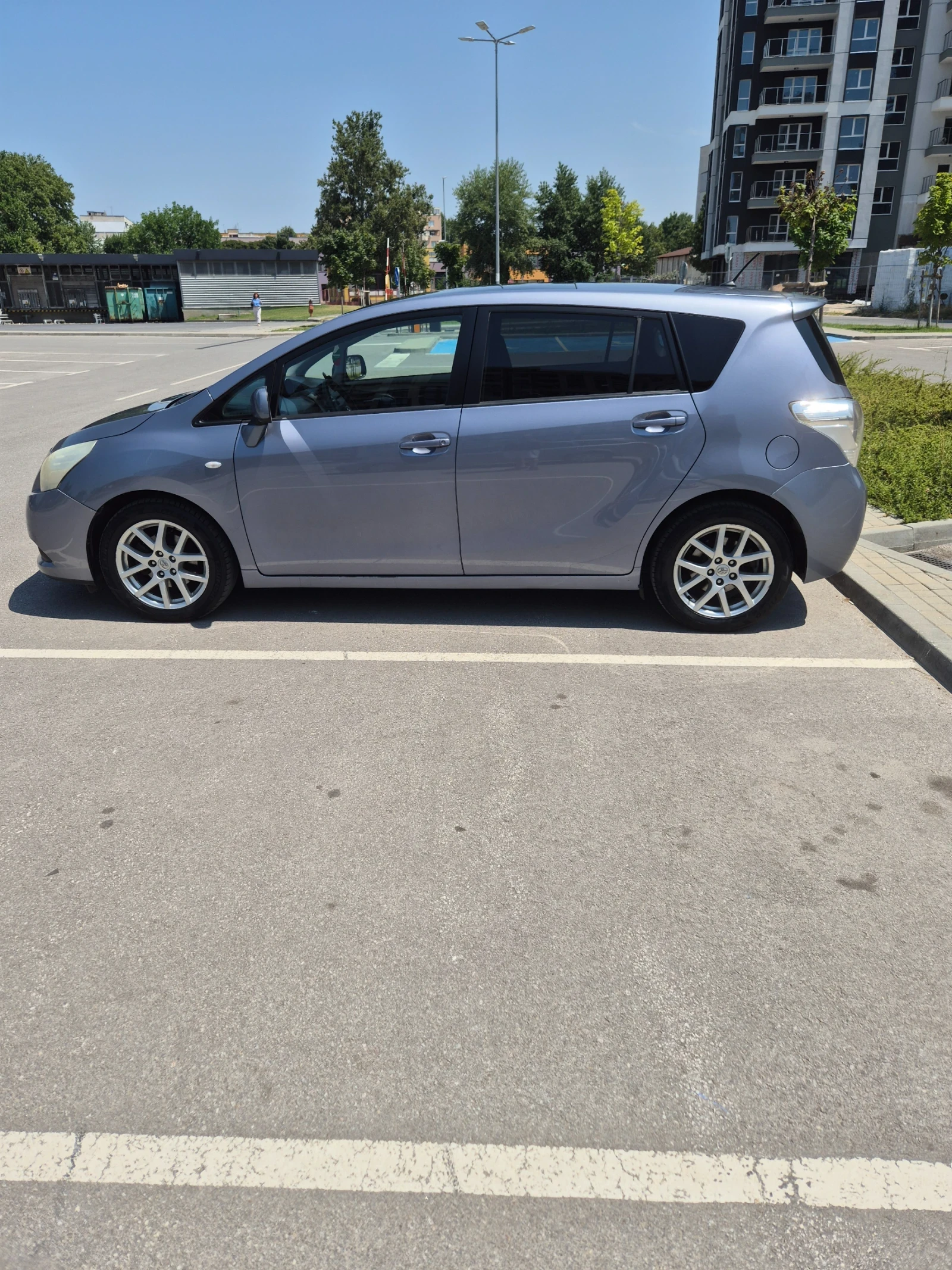 Toyota Verso, снимка 2 - Автомобили и джипове - 55854312