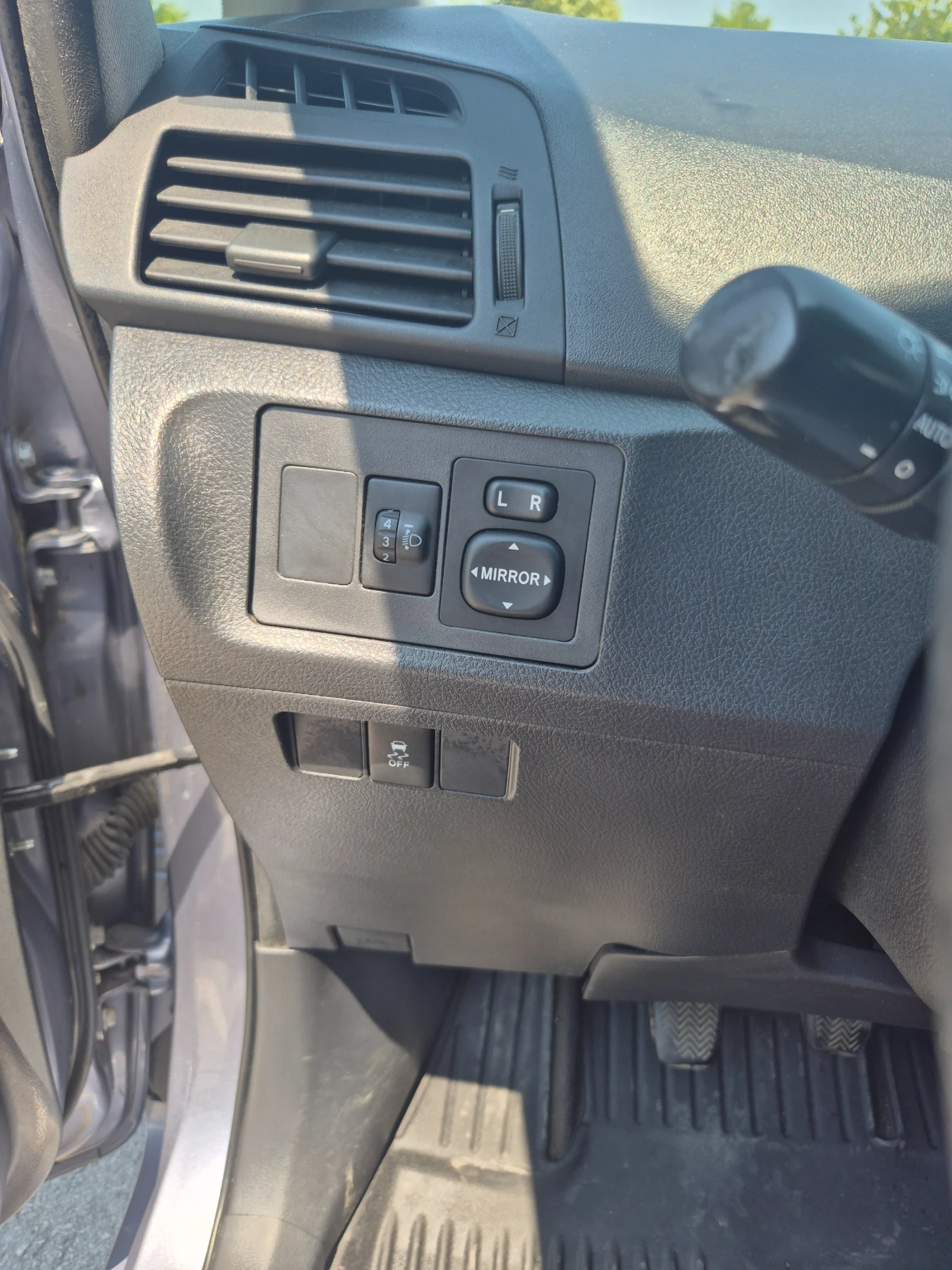 Toyota Verso, снимка 13 - Автомобили и джипове - 55854312