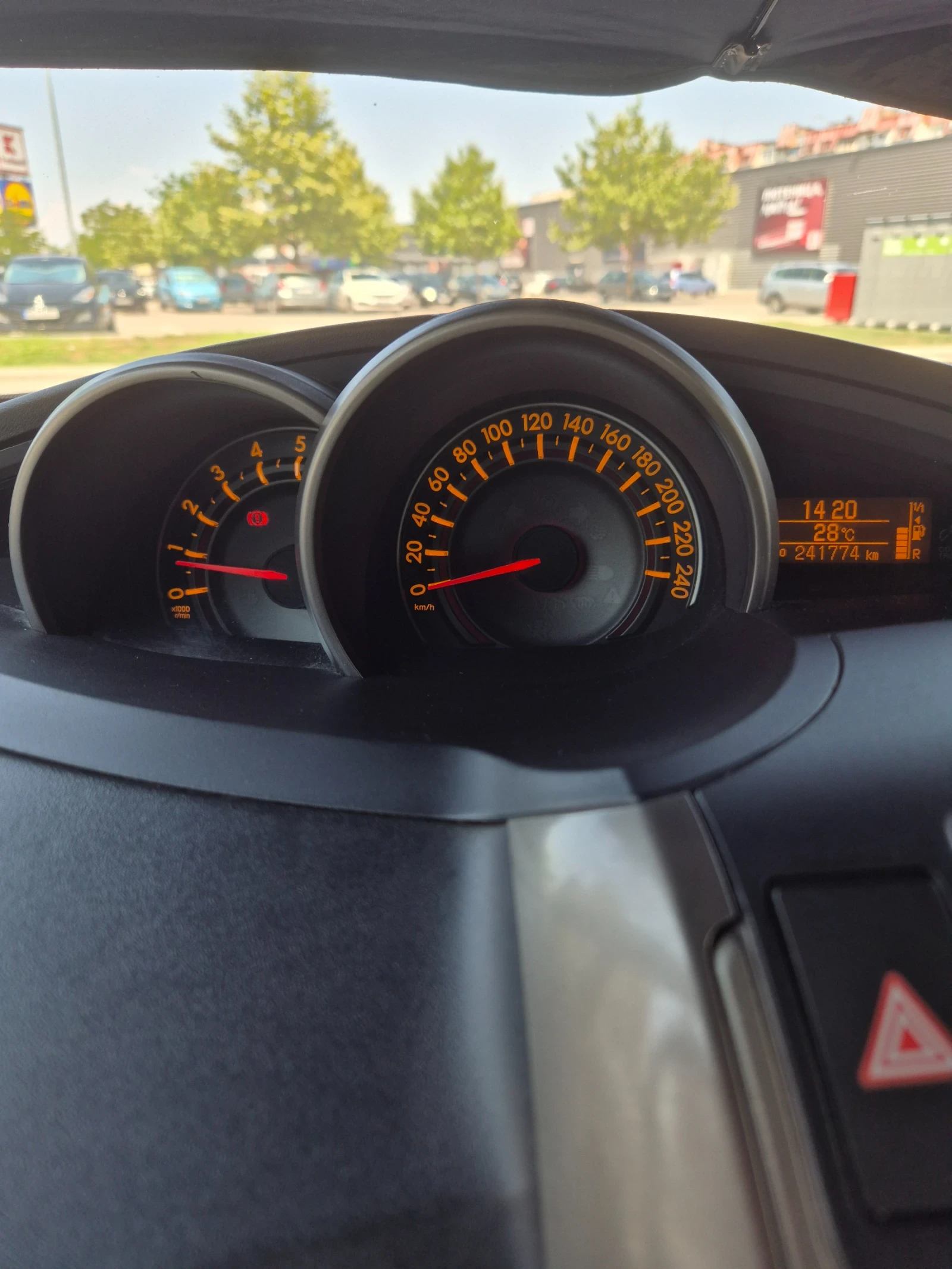 Toyota Verso, снимка 5 - Автомобили и джипове - 55854312