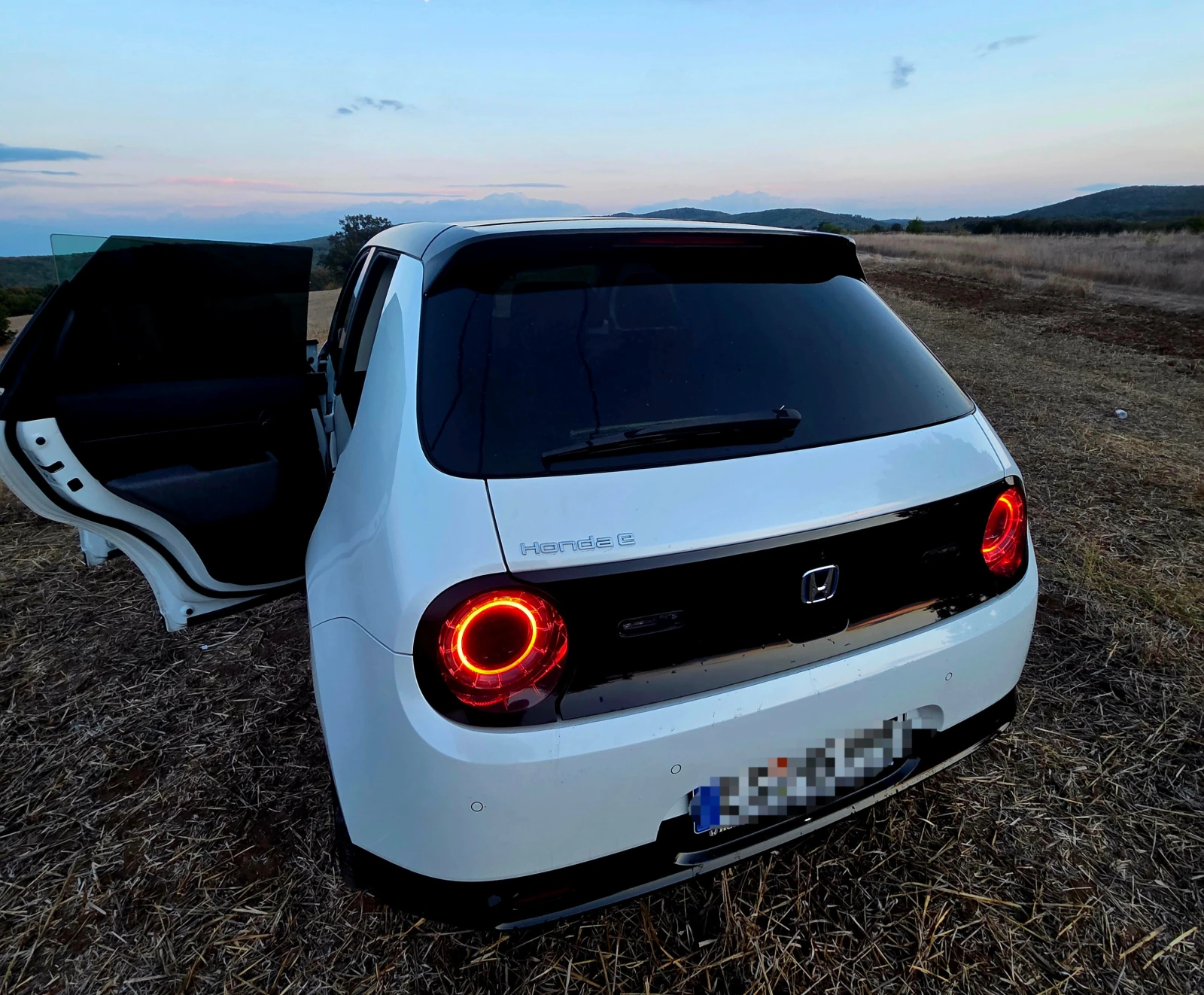 Honda e, снимка 7 - Автомобили и джипове - 56332544