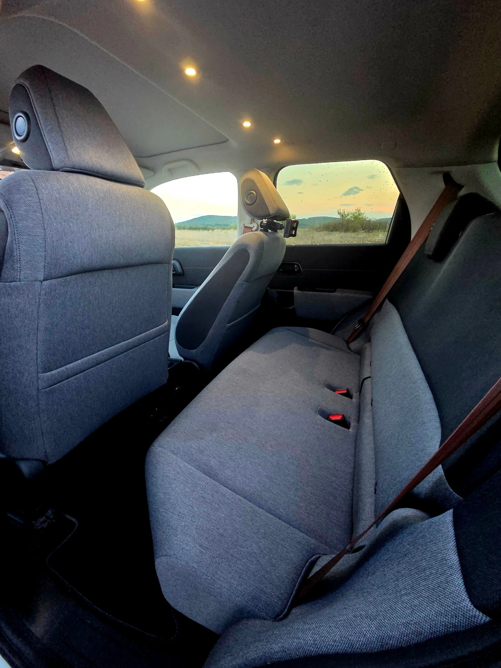 Honda e, снимка 11 - Автомобили и джипове - 56332544