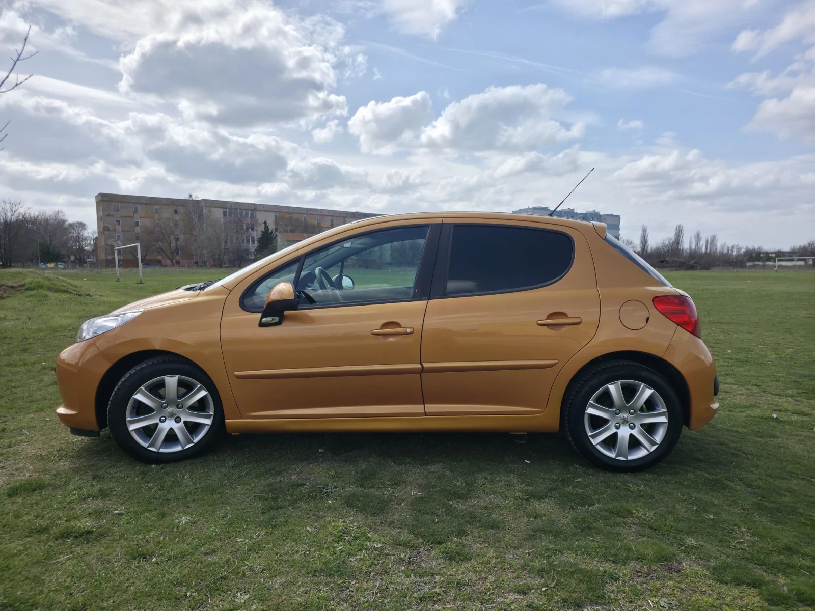 Peugeot 207, снимка 3 - Автомобили и джипове - 56349933
