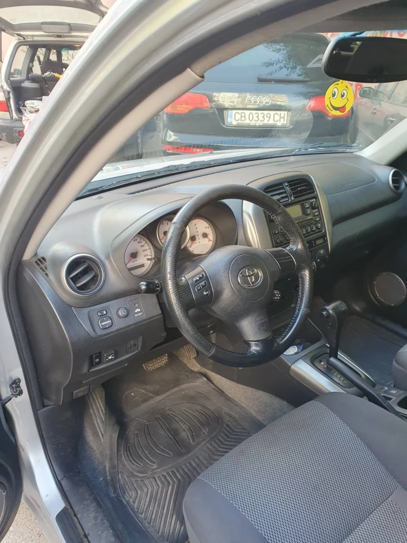 Toyota Rav4, снимка 7 - Автомобили и джипове - 48236148