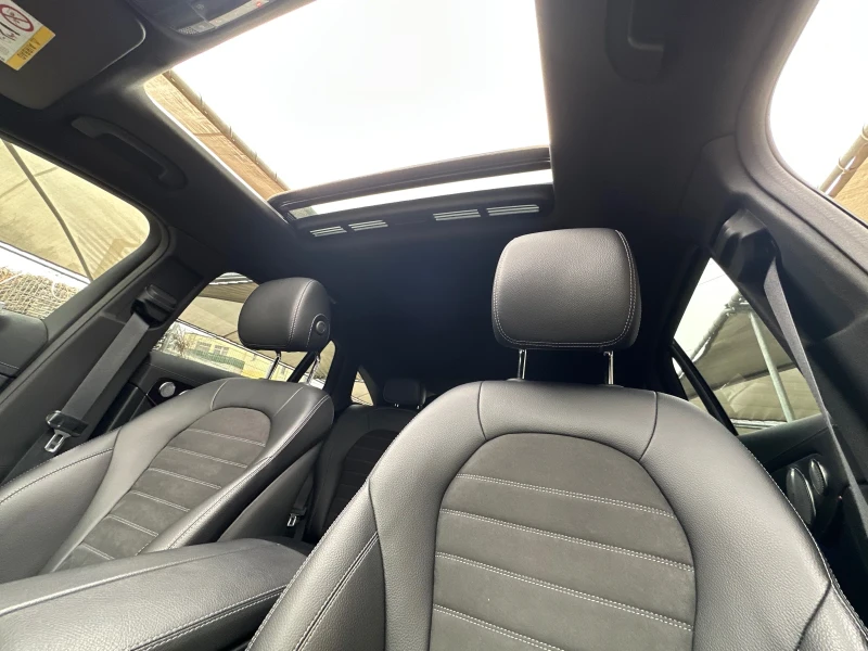 Mercedes-Benz EQC AMG* BURMЕSTER* ПАНОРАМА* СТЕПЕНКИ* ПОДГРЕВ* 360* , снимка 8 - Автомобили и джипове - 49530025