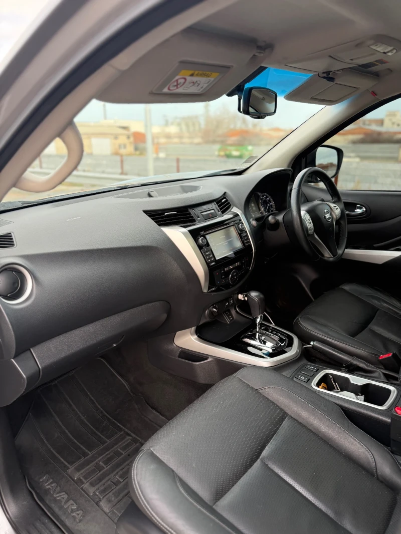 Nissan Navara 2.3 dci, снимка 9 - Автомобили и джипове - 53012495