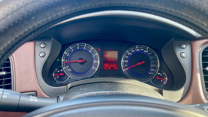 Infiniti Ex35, снимка 10 - Автомобили и джипове - 53476846