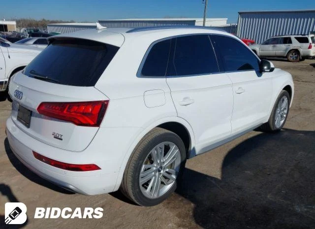 Audi Q5, снимка 4 - Автомобили и джипове - 49567243