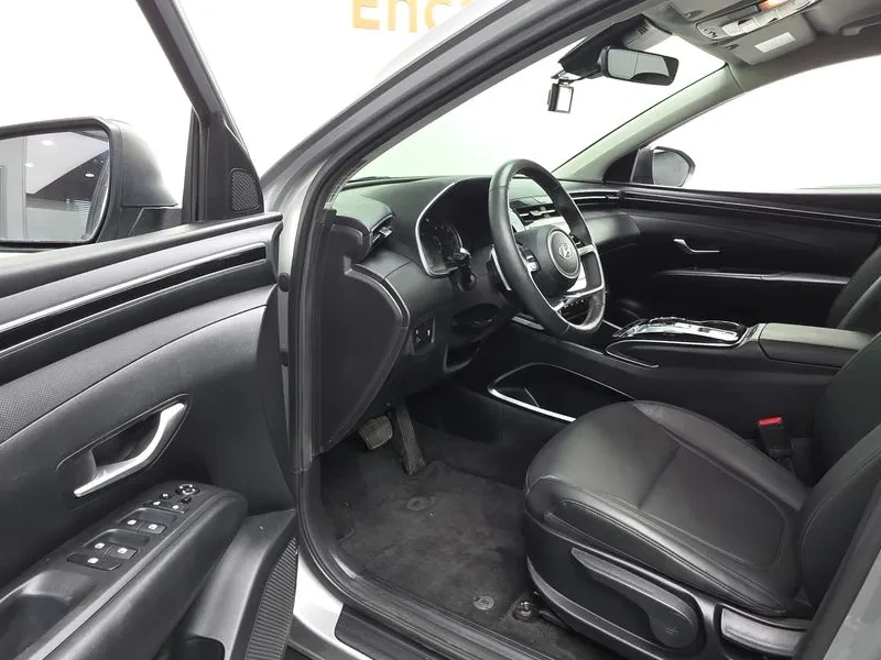 Hyundai Tucson 2.0 4WD MODERN, снимка 10 - Автомобили и джипове - 55802141